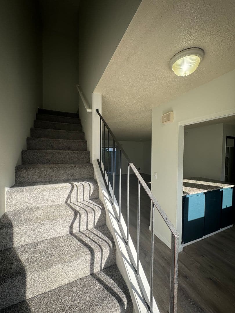 Portland Apartment: 10329 NE Prescott St.