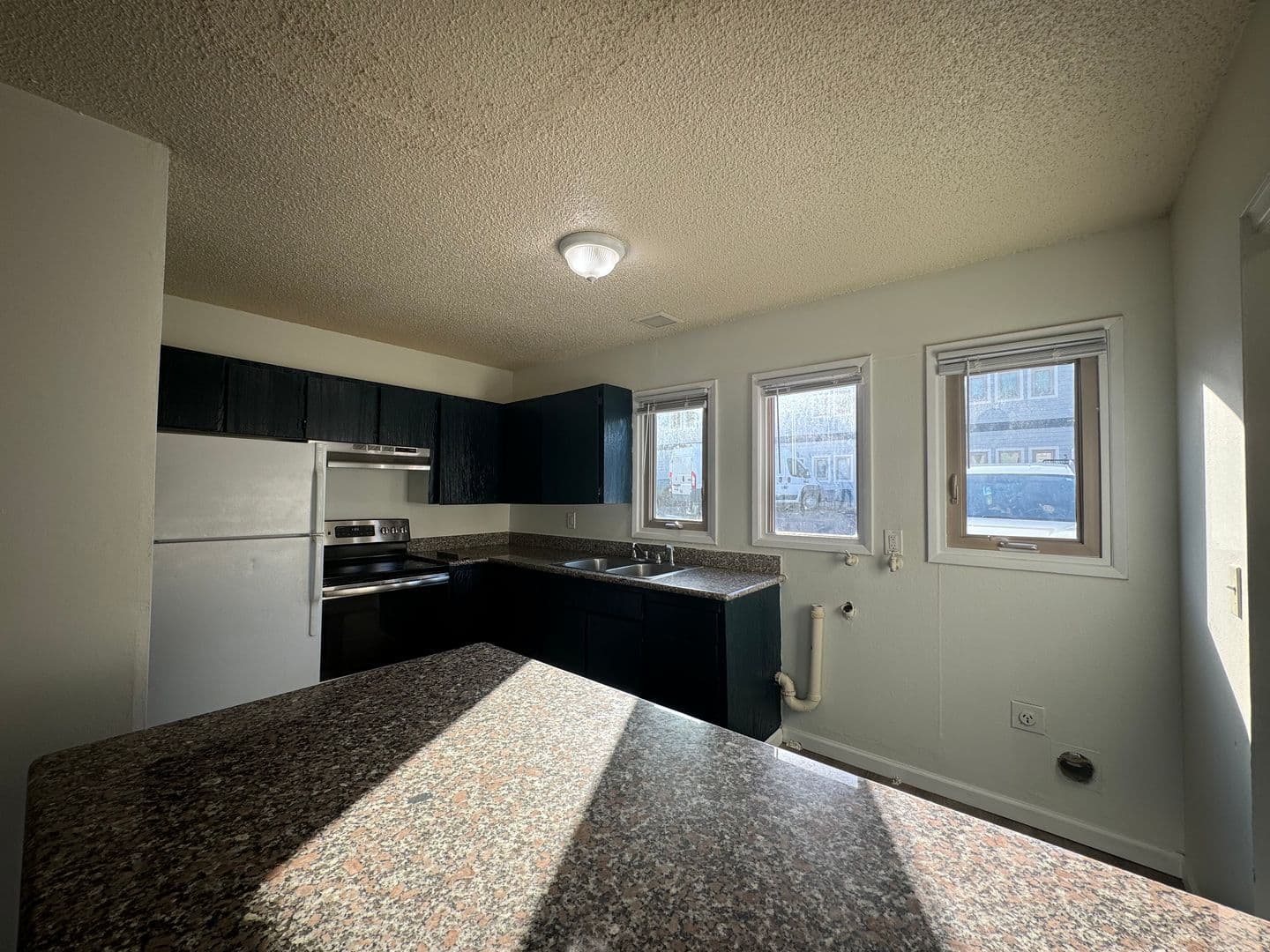 Portland Apartment: 10329 NE Prescott St.