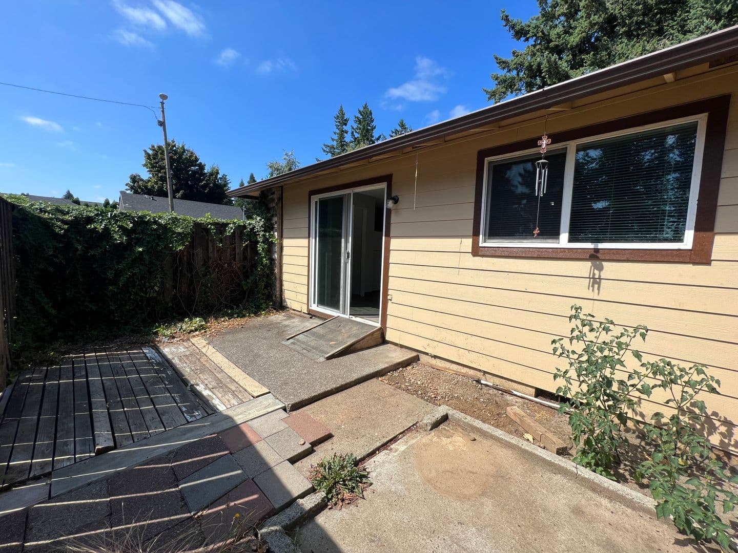 Portland Apartment: 720 SE 187th