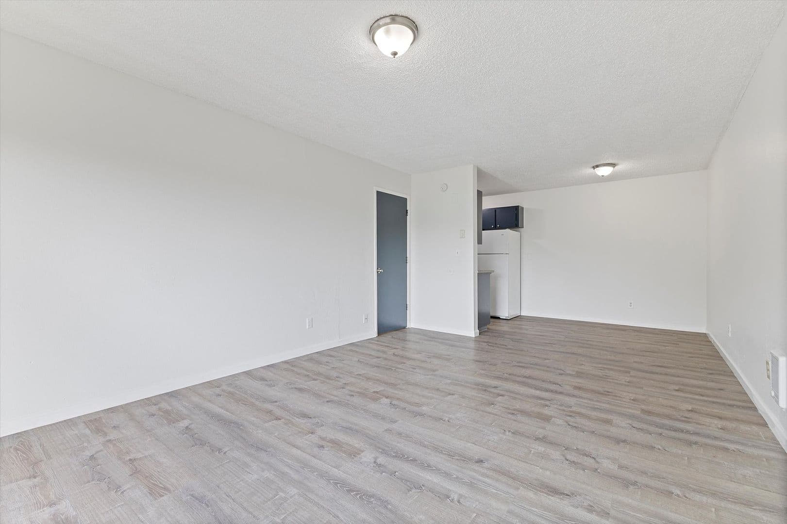 Portland Apartment: 16124 SE Alder St.