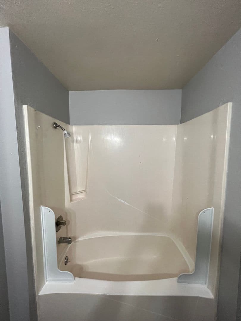 Portland Apartment: 17439 SE Stark St