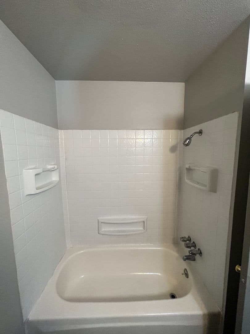 Portland Apartment: 16836 SE Stark St