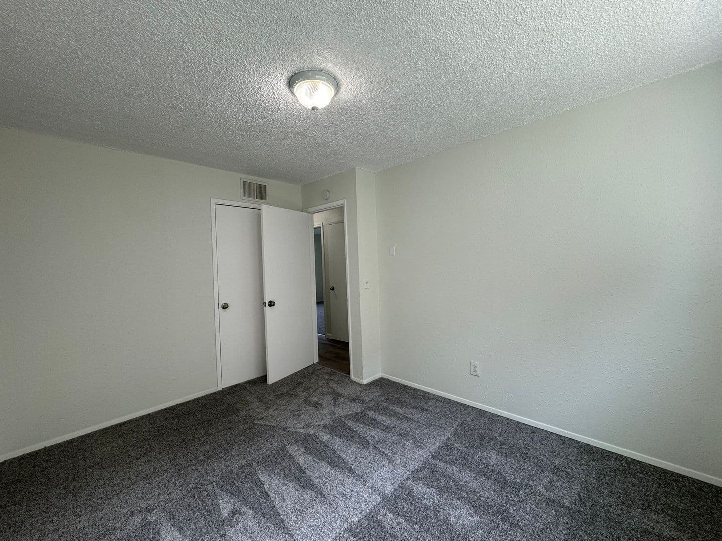 Portland Apartment: 912 NE 91st/924 NE 91st