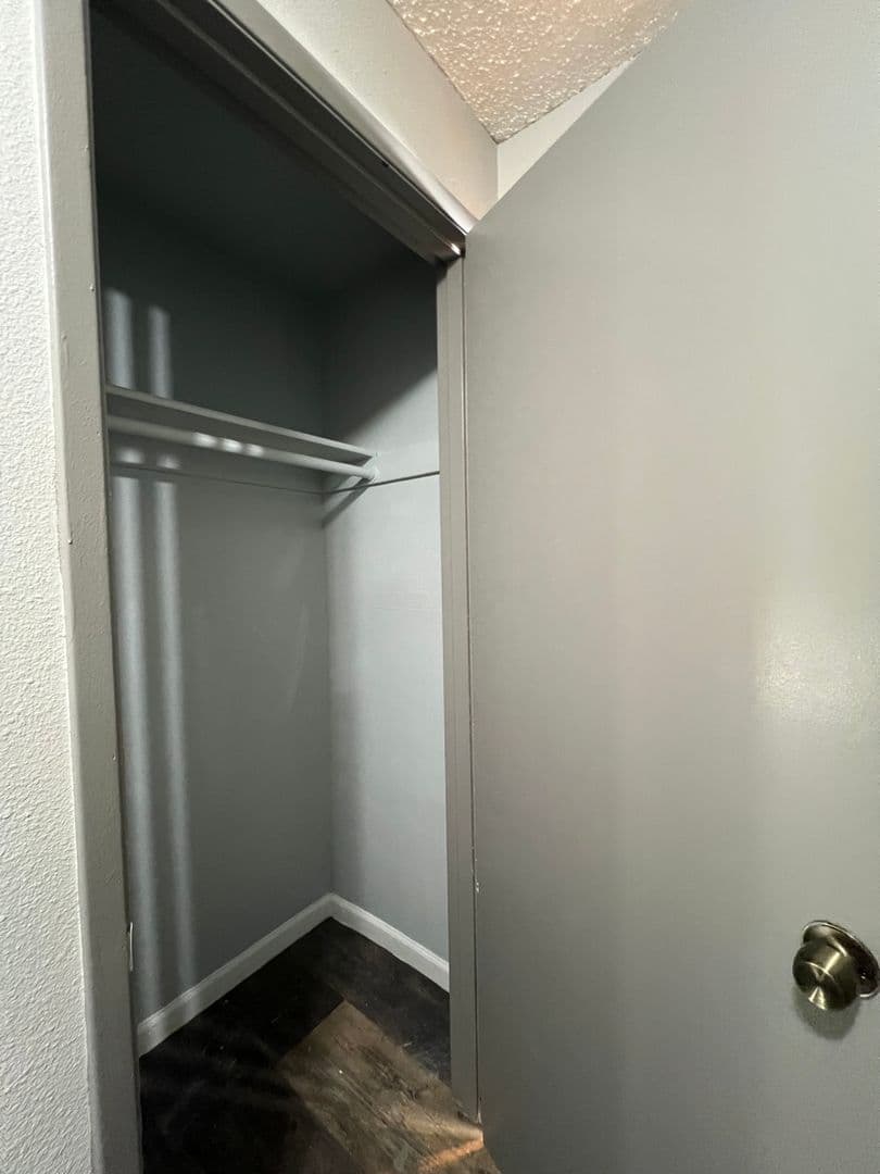 Portland Apartment: 17439 SE Stark St