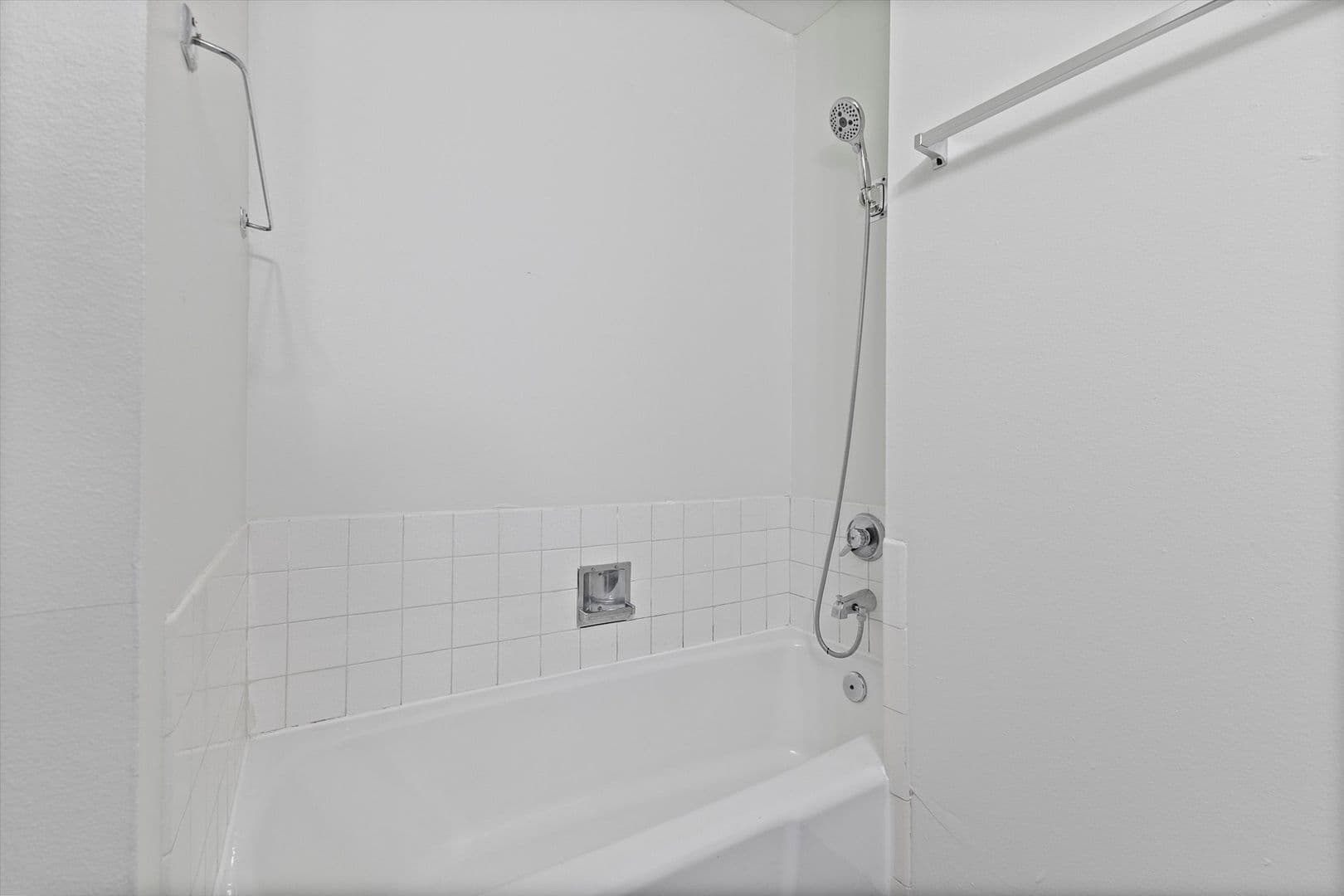 Portland Apartment: 10325 NE Hancock St.