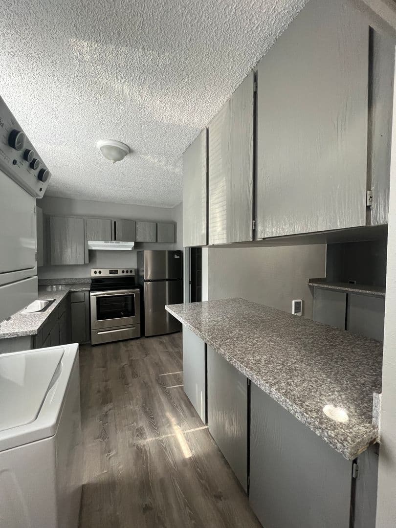 Portland Apartment: 10329 NE Prescott St.
