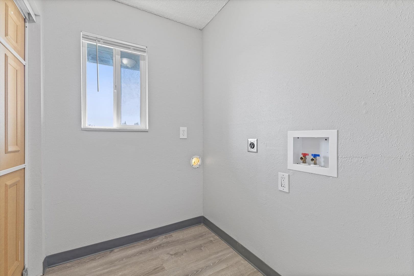Portland Apartment: 635-741 SE 182nd