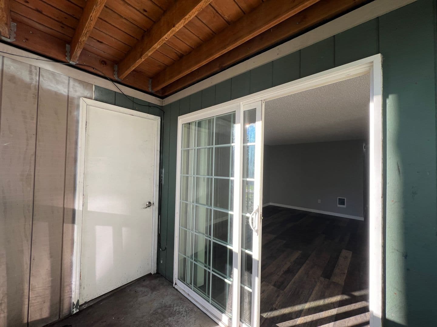 Portland Apartment: 17439 SE Stark St
