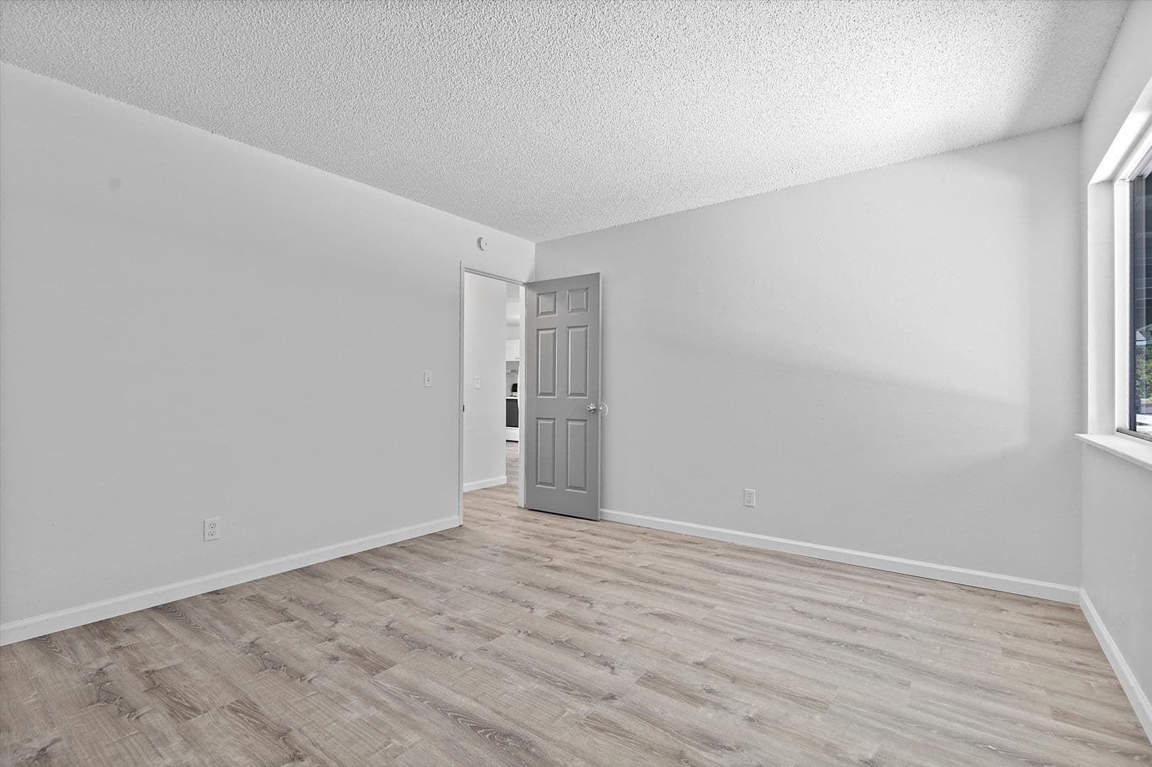 Portland Apartment: 13116 SE Powell Boulevard