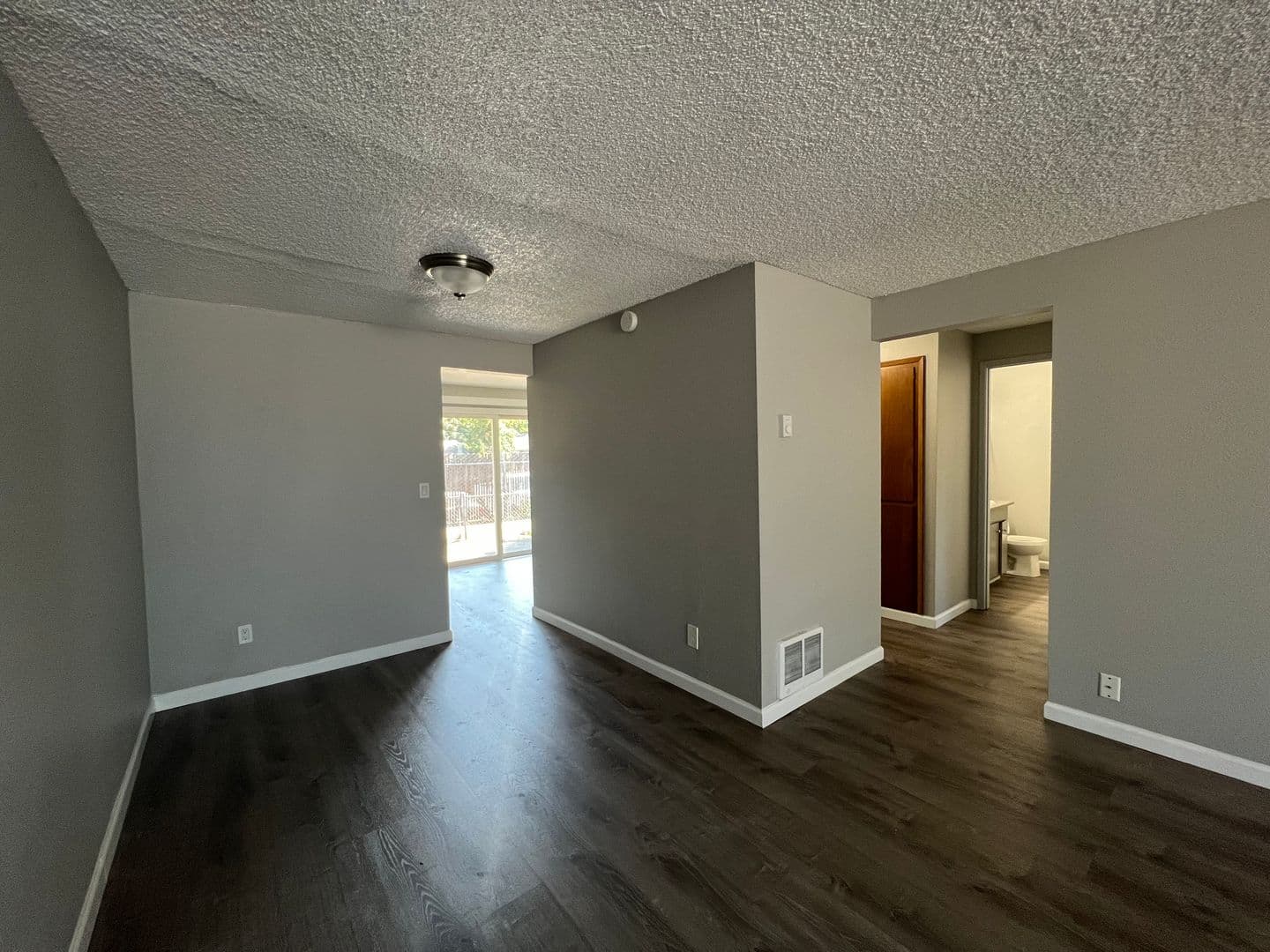 Portland Apartment: 14808-14932 E Burnside St.