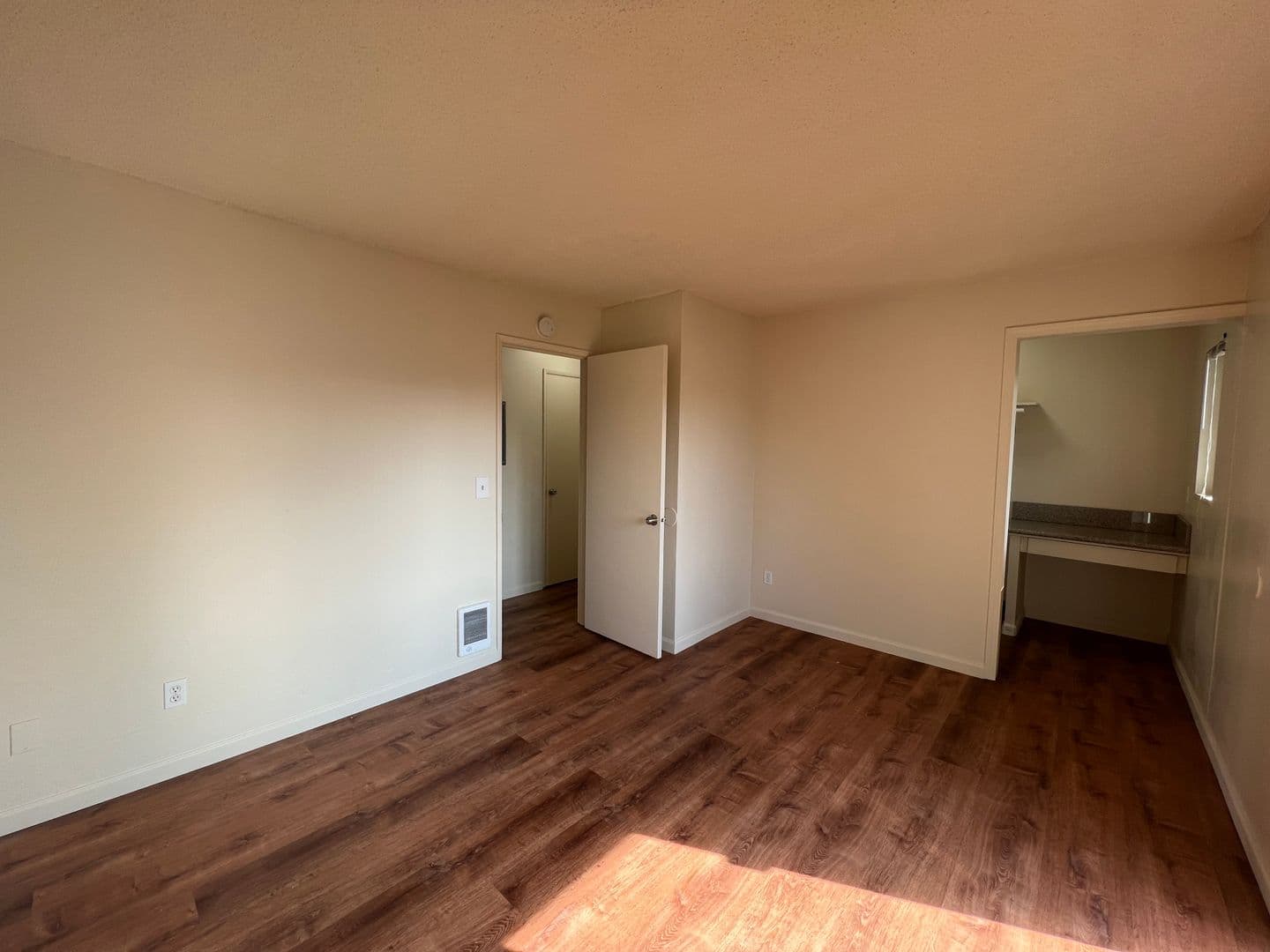 Portland Apartment: 635-741 SE 182nd