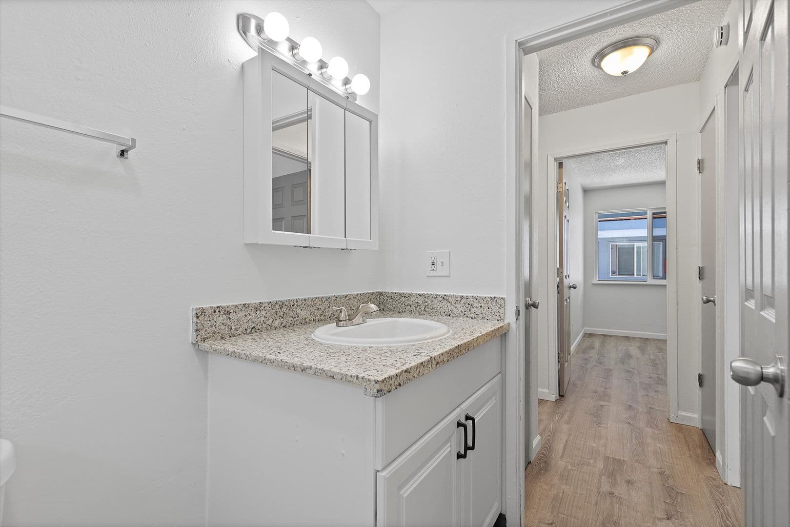 Portland Apartment: 13116 SE Powell Boulevard
