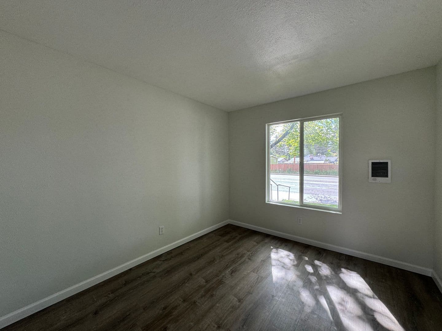 Portland Apartment: 635-741 SE 182nd