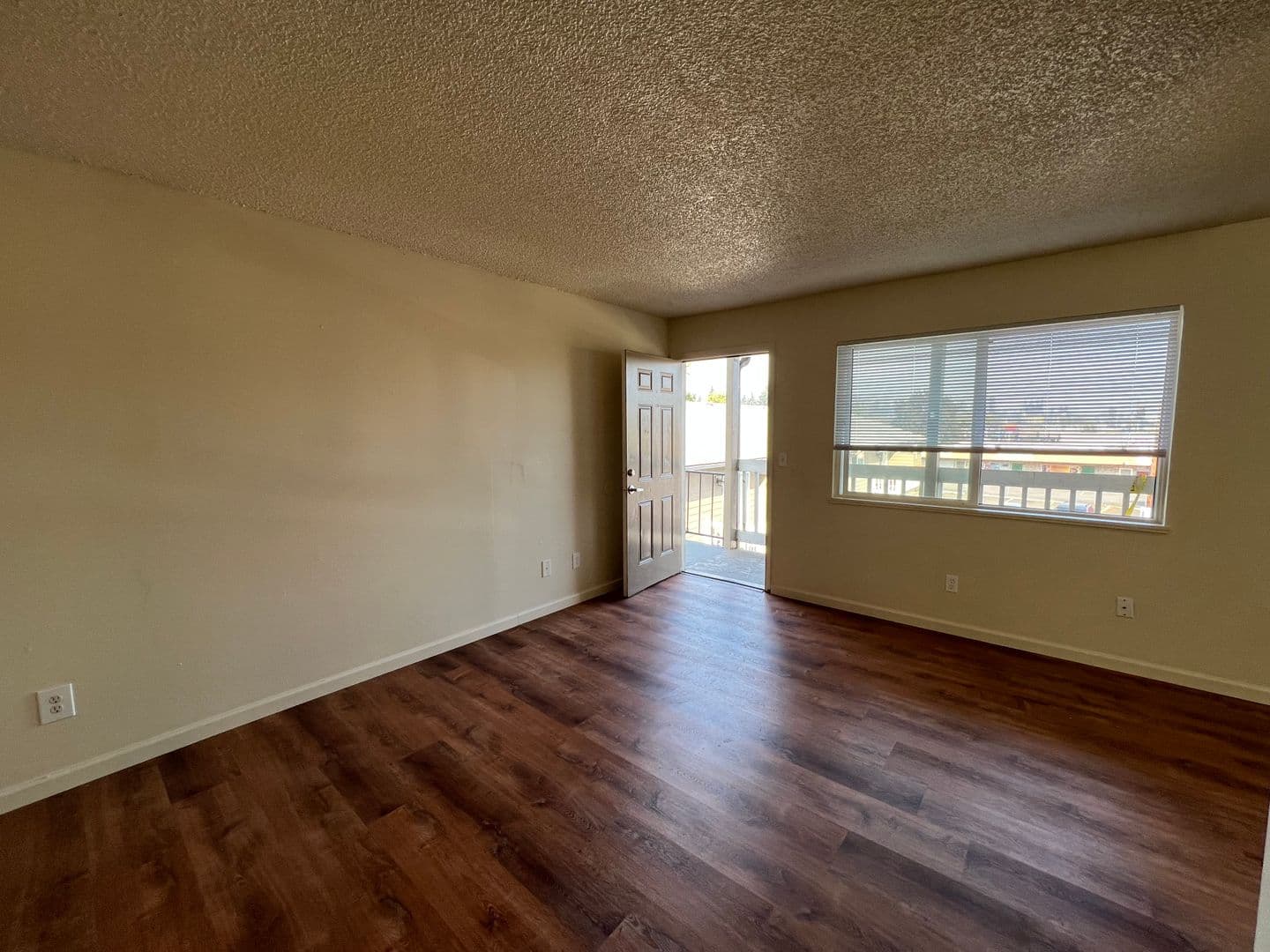 Portland Apartment: 635-741 SE 182nd