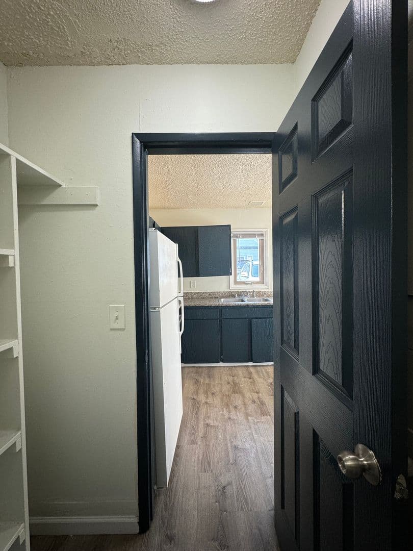 Portland Apartment: 10329 NE Prescott St.