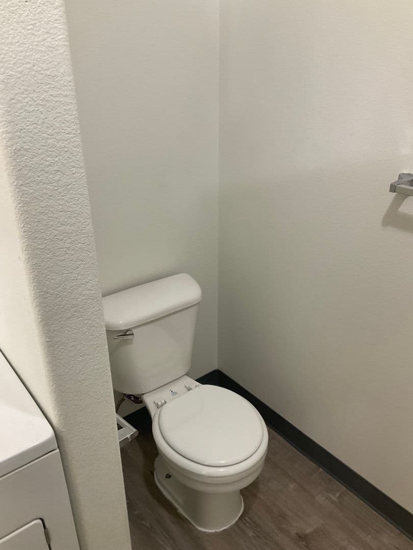 Portland Apartment: 110 & 114 SE 146th Ave.