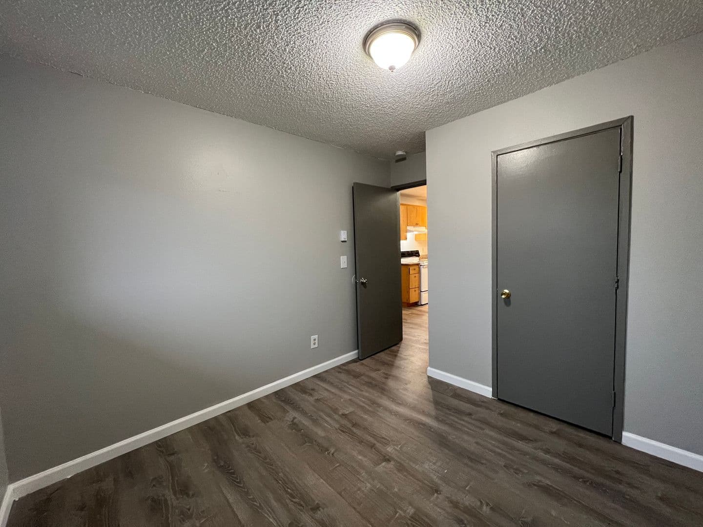 Portland Apartment: 16124 SE Alder St.