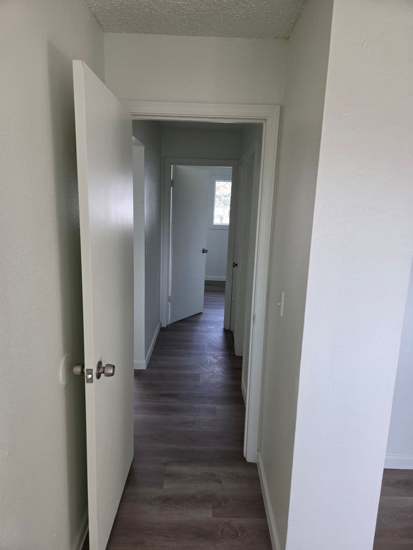 Portland Apartment: 16300 & 16400 E. Burnside St.