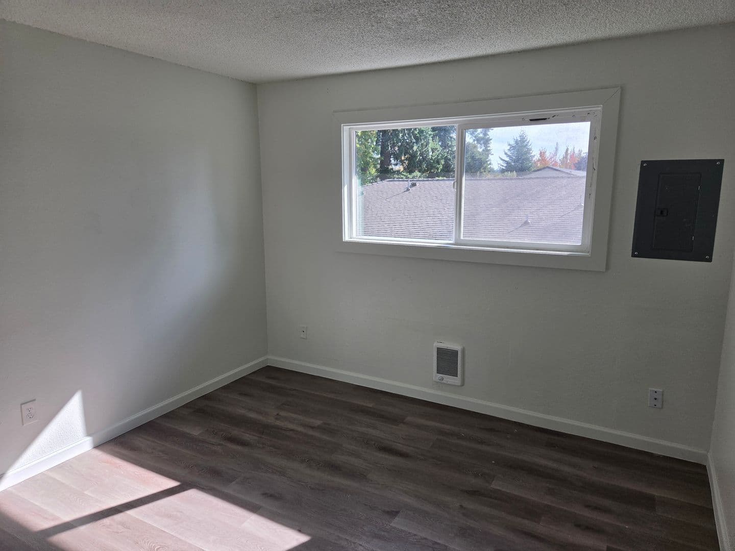 Portland Apartment: 16300 & 16400 E. Burnside St.