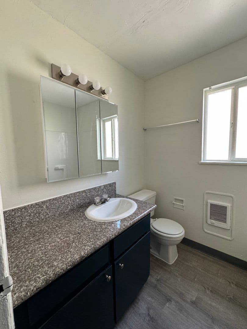 Portland Apartment: 635-741 SE 182nd