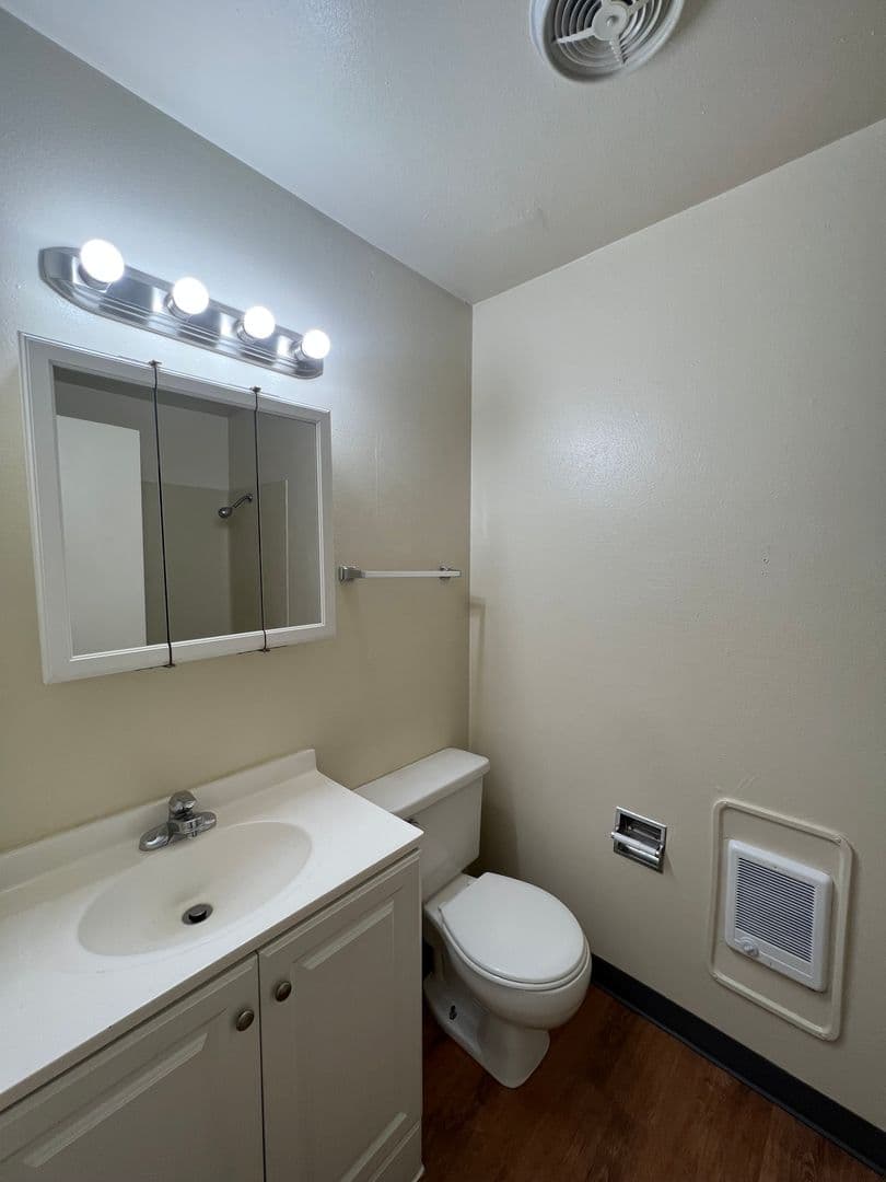 Portland Apartment: 635-741 SE 182nd