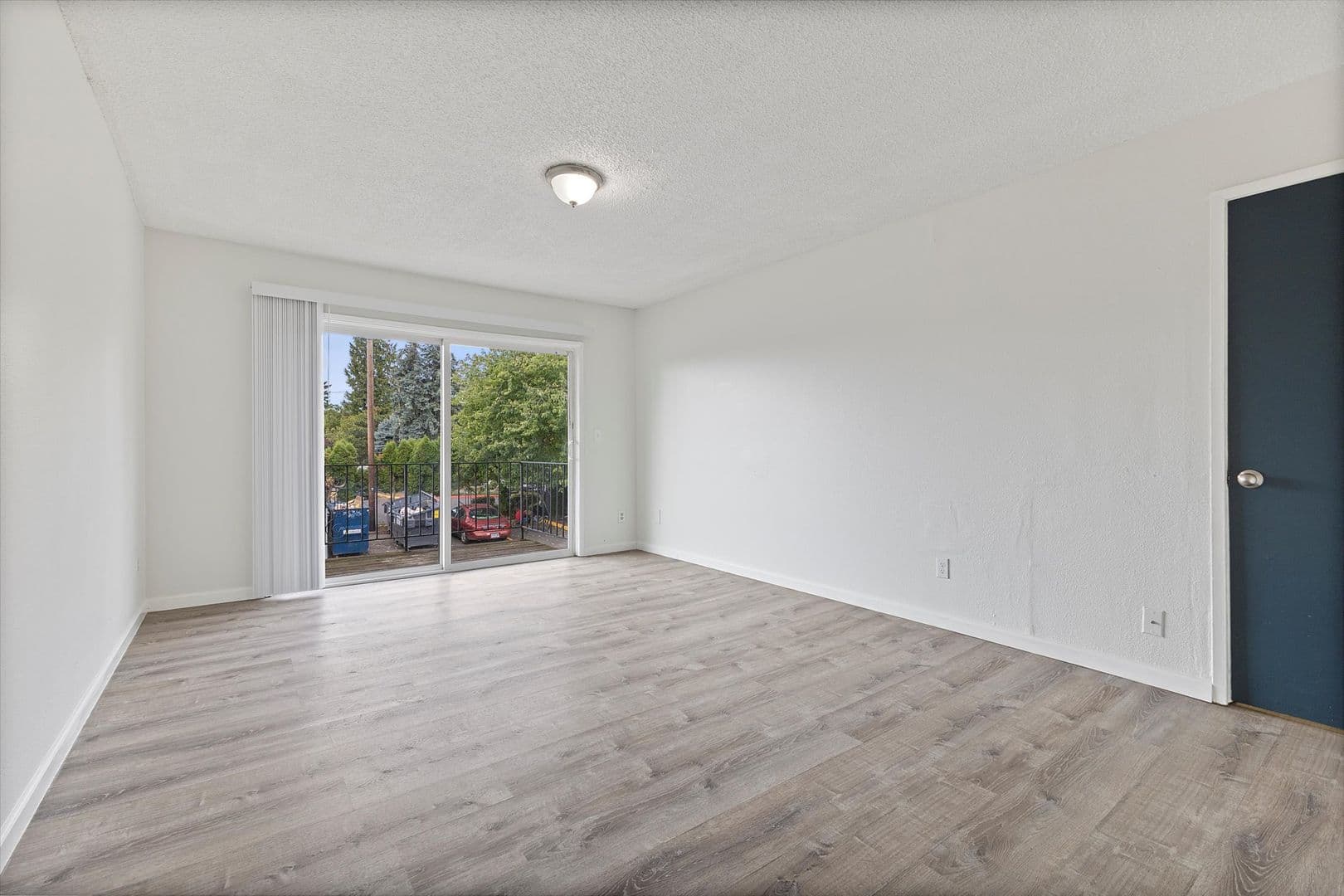 Portland Apartment: 16124 SE Alder St.