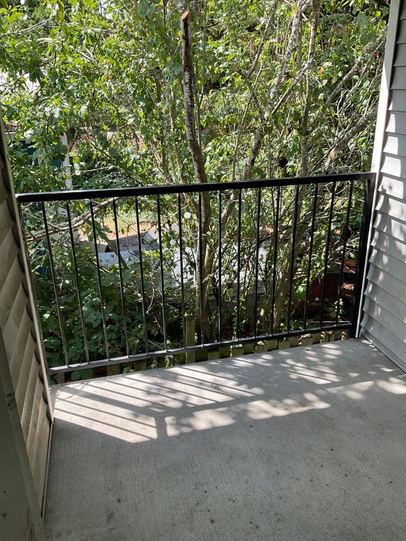 Portland Apartment: 110 & 114 SE 146th Ave.