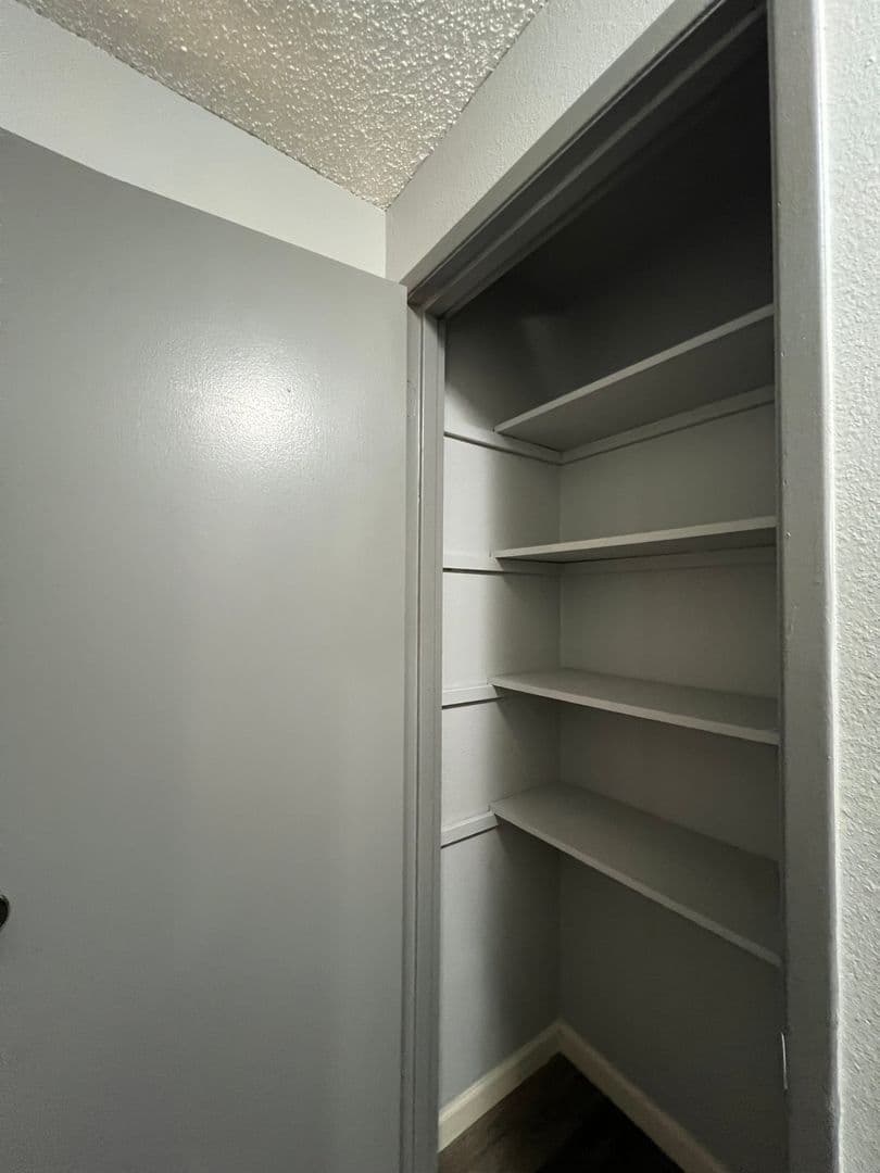 Portland Apartment: 17439 SE Stark St