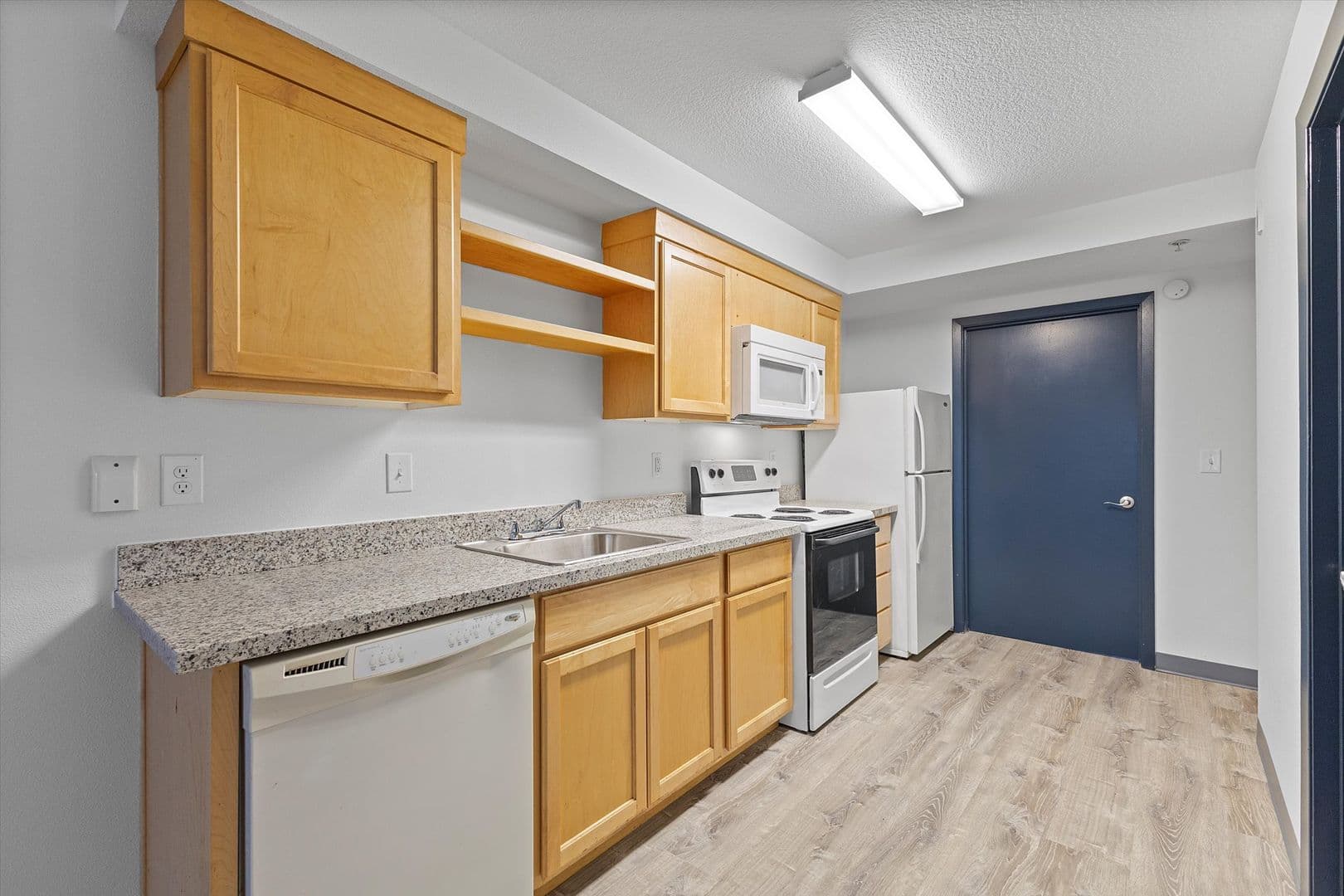 Portland Apartment: 12026 SE Ash St