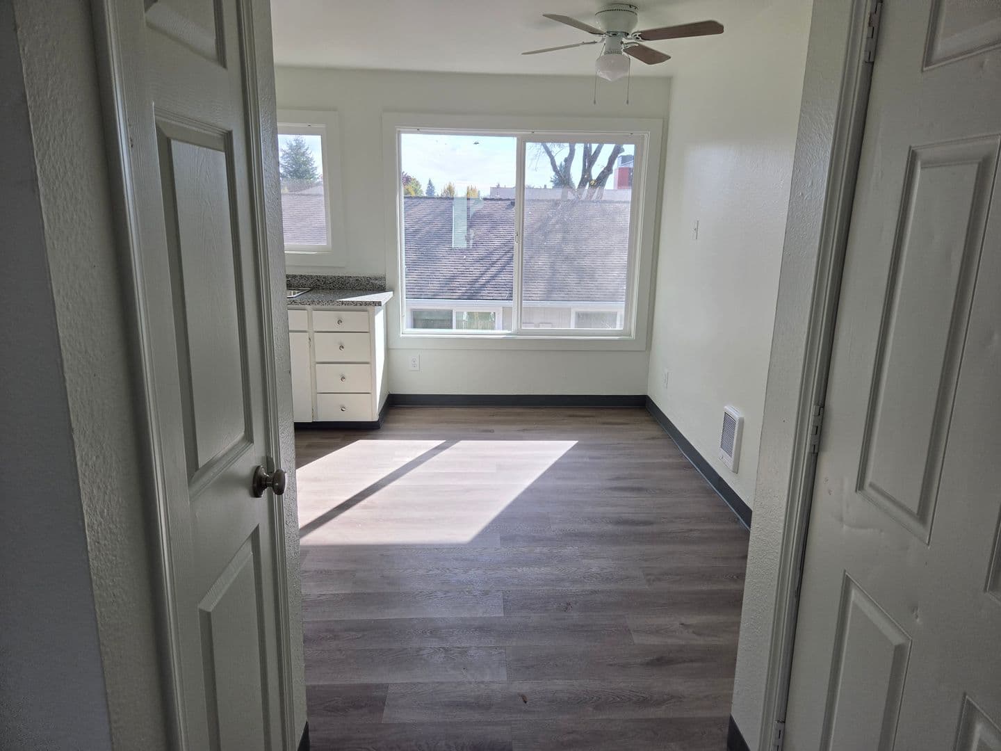 Portland Apartment: 16300 & 16400 E. Burnside St.