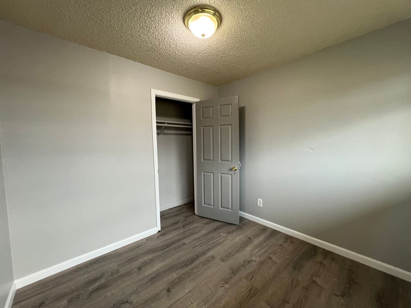 Portland Apartment: 16124 SE Alder St.