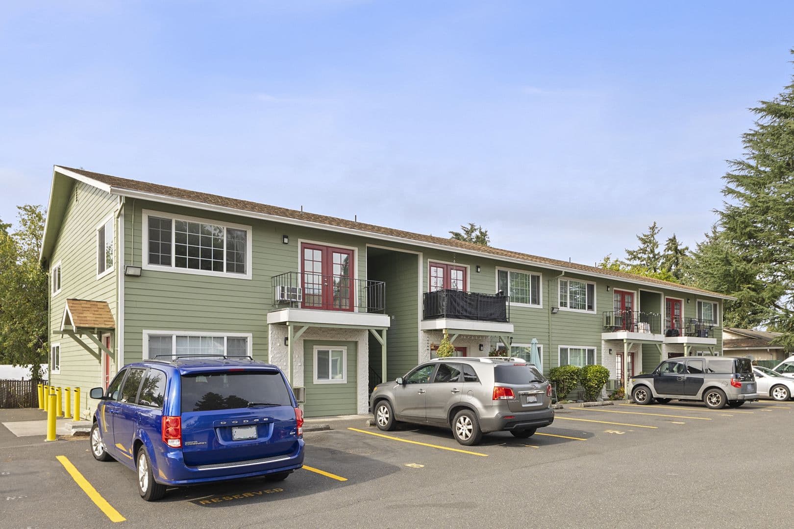 Portland Apartment: 14021 SE Stark
