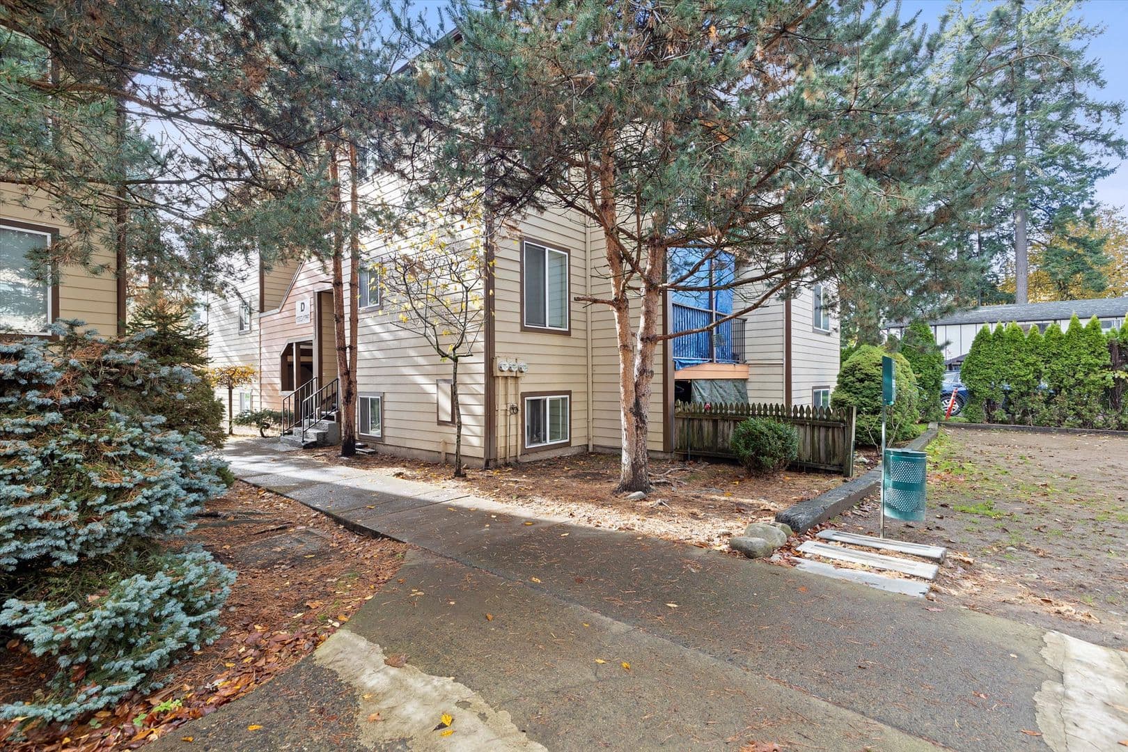 Portland Apartment: 13801-13865 SE Stark