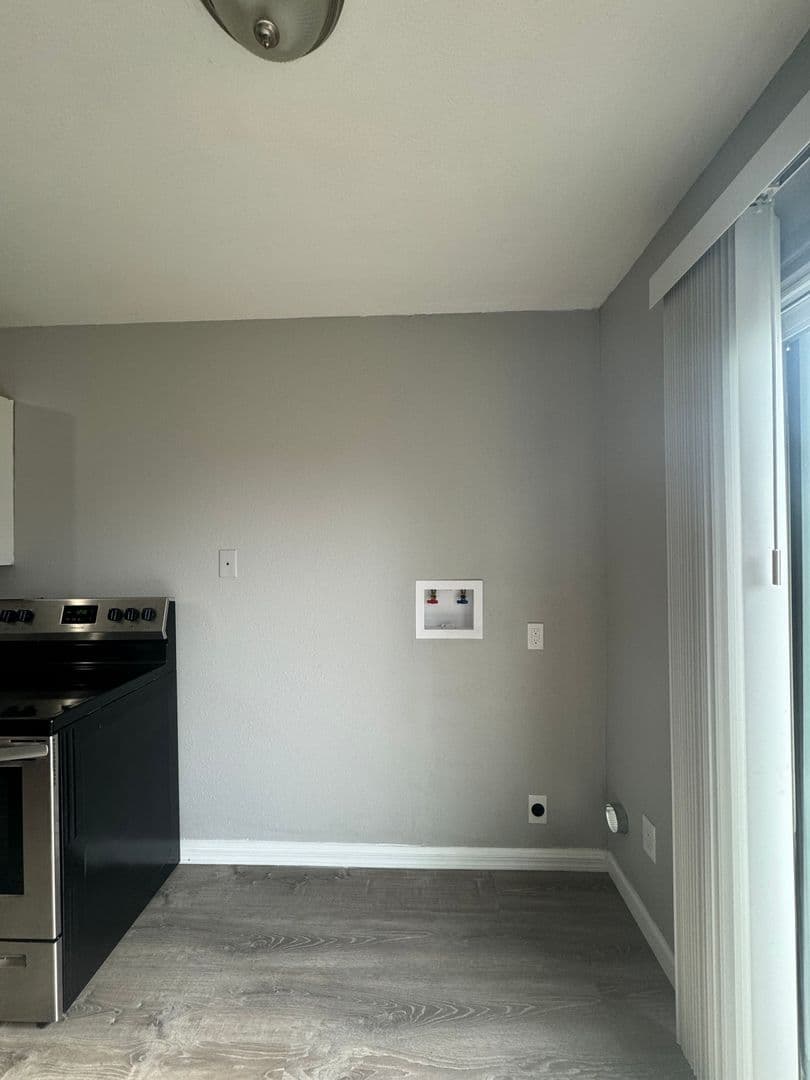 Portland Apartment: 16836 SE Stark St