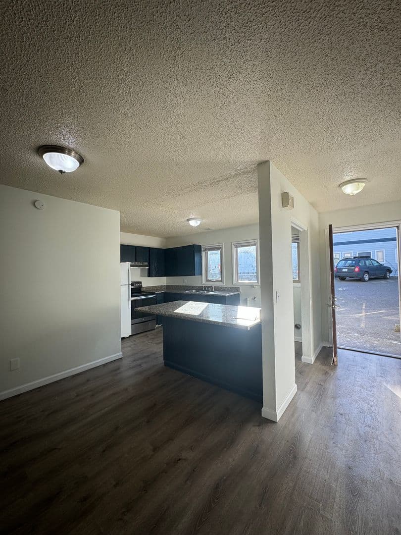 Portland Apartment: 10329 NE Prescott St.