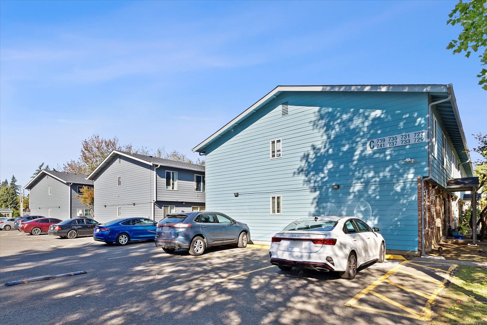 Portland Apartment: 17439 SE Stark St