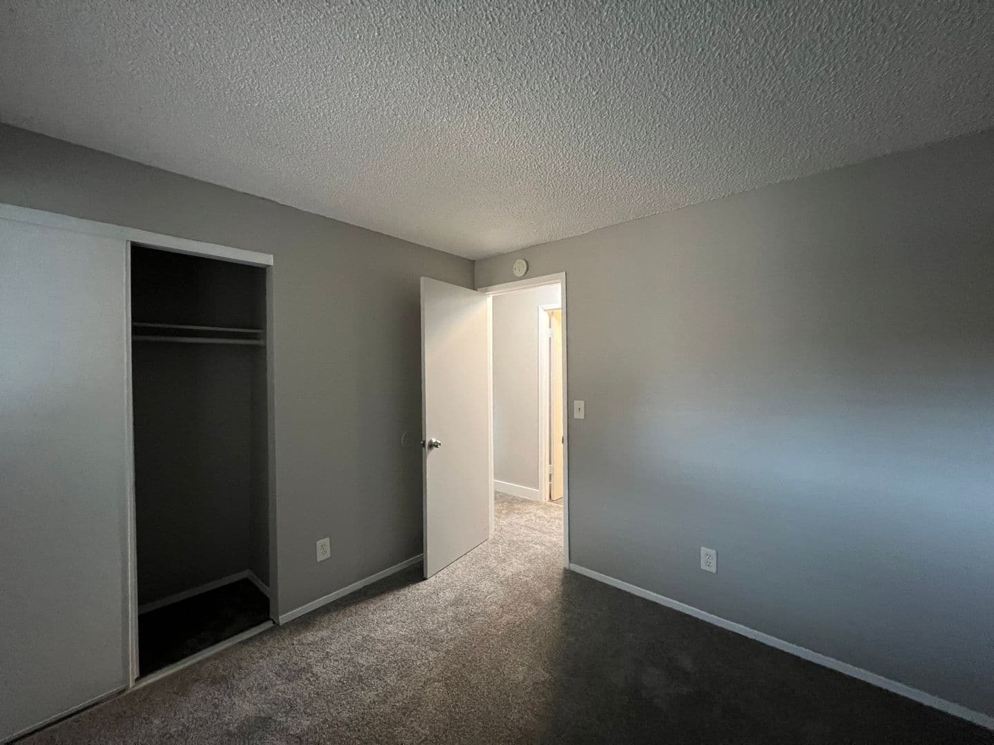 Portland Apartment: 203 SE 162nd