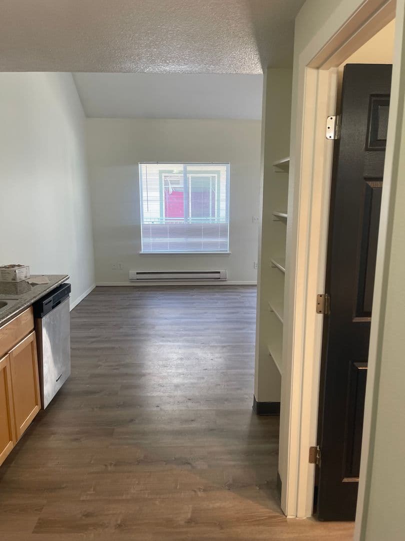 Portland Apartment: 12026 SE Ash St