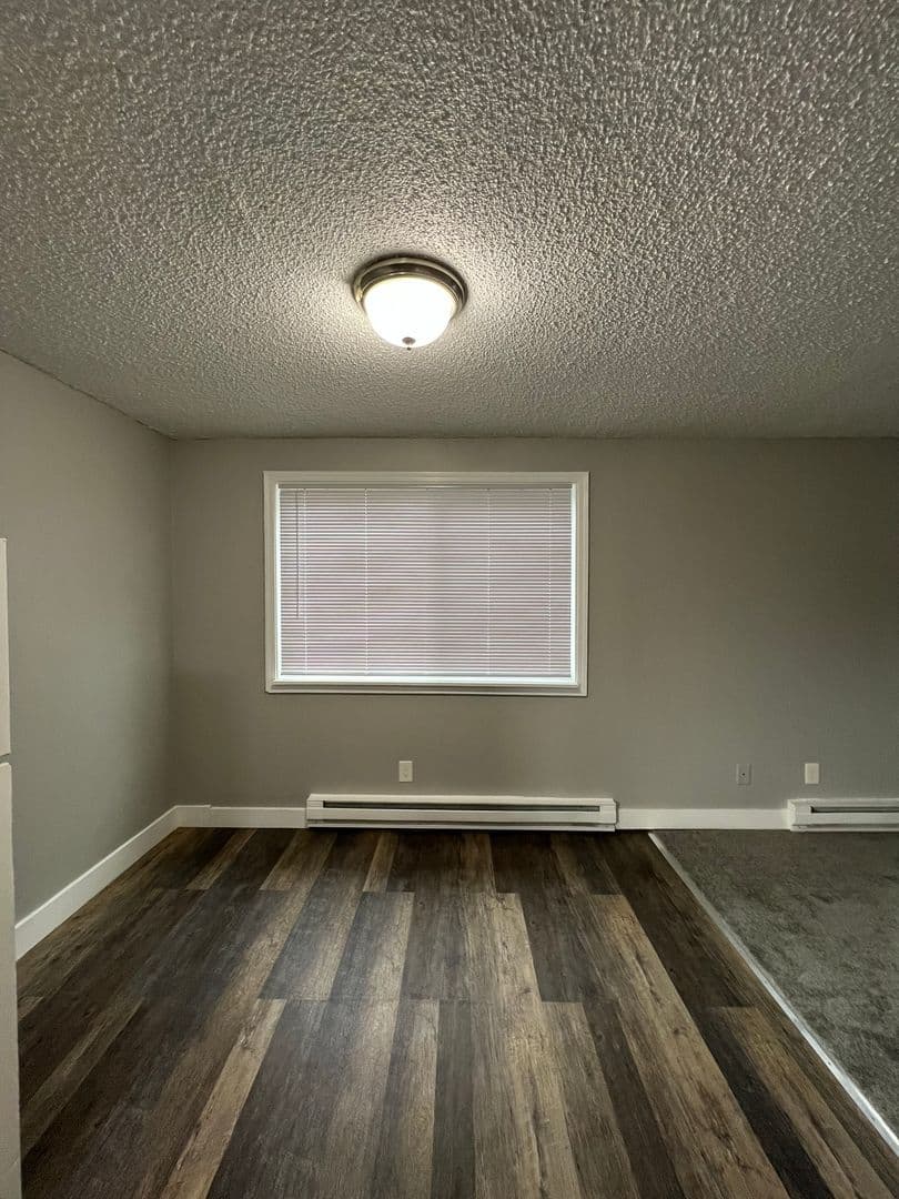 Portland Apartment: 203 SE 162nd