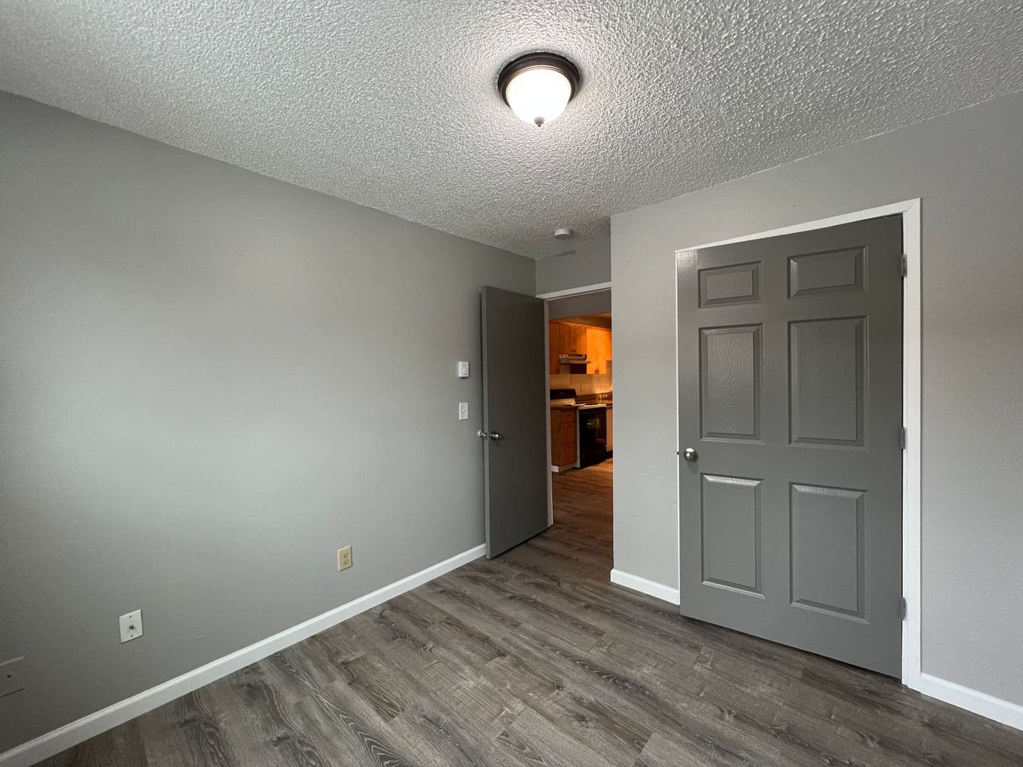 Portland Apartment: 16124 SE Alder St.