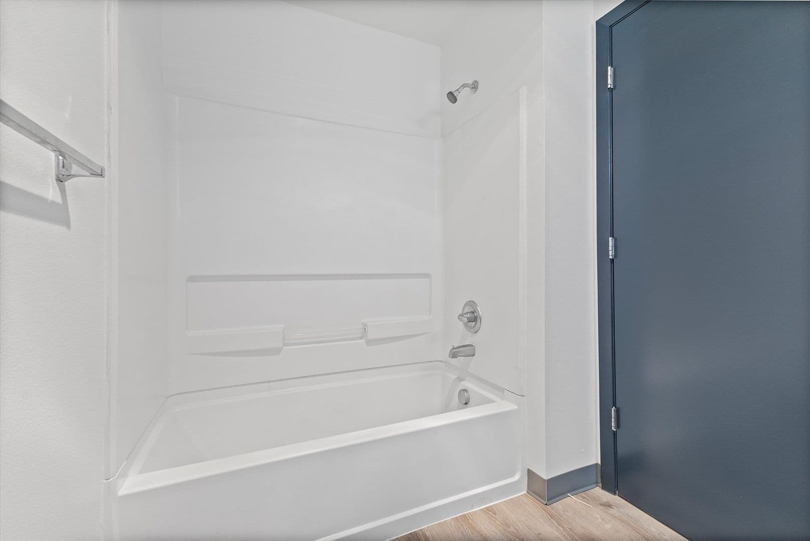 Portland Apartment: 12026 SE Ash St