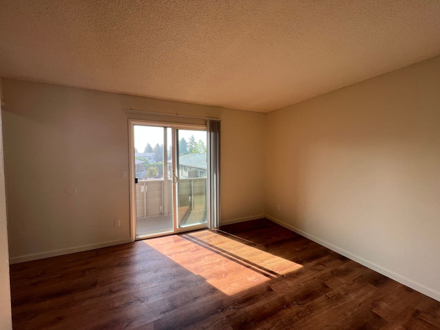 Portland Apartment: 635-741 SE 182nd