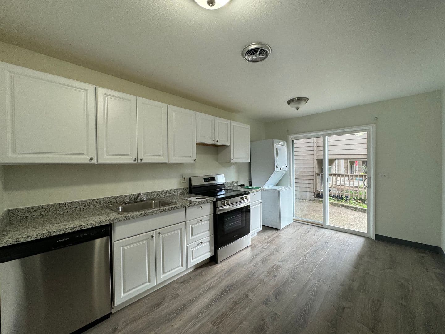 Portland Apartment: 635-741 SE 182nd