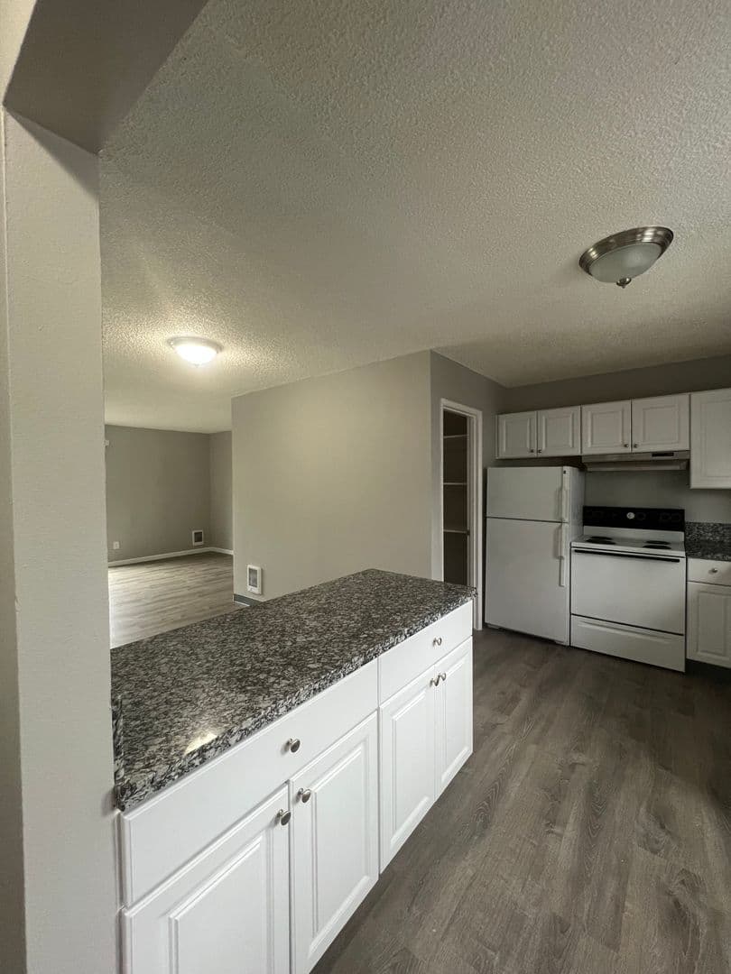 Portland Apartment: 10329 NE Prescott St.