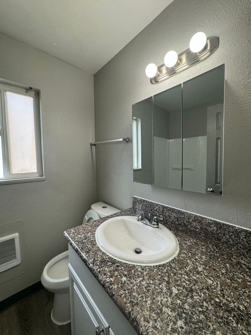 Portland Apartment: 16836 SE Stark St