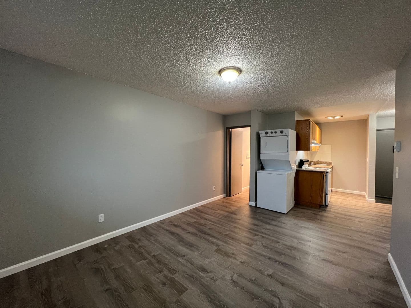 Portland Apartment: 16124 SE Alder St.