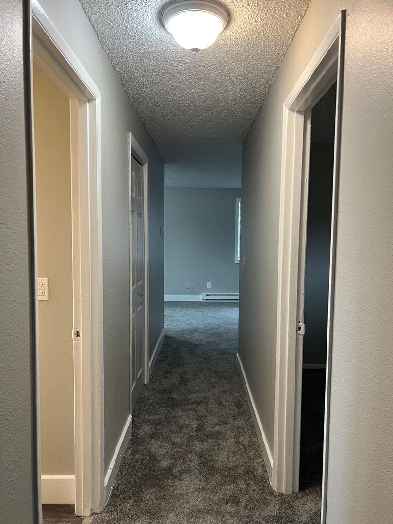 Portland Apartment: 203 SE 162nd
