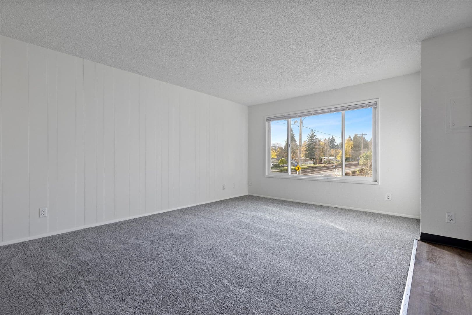 Portland Apartment: 15851-15881 E. Burnside St.