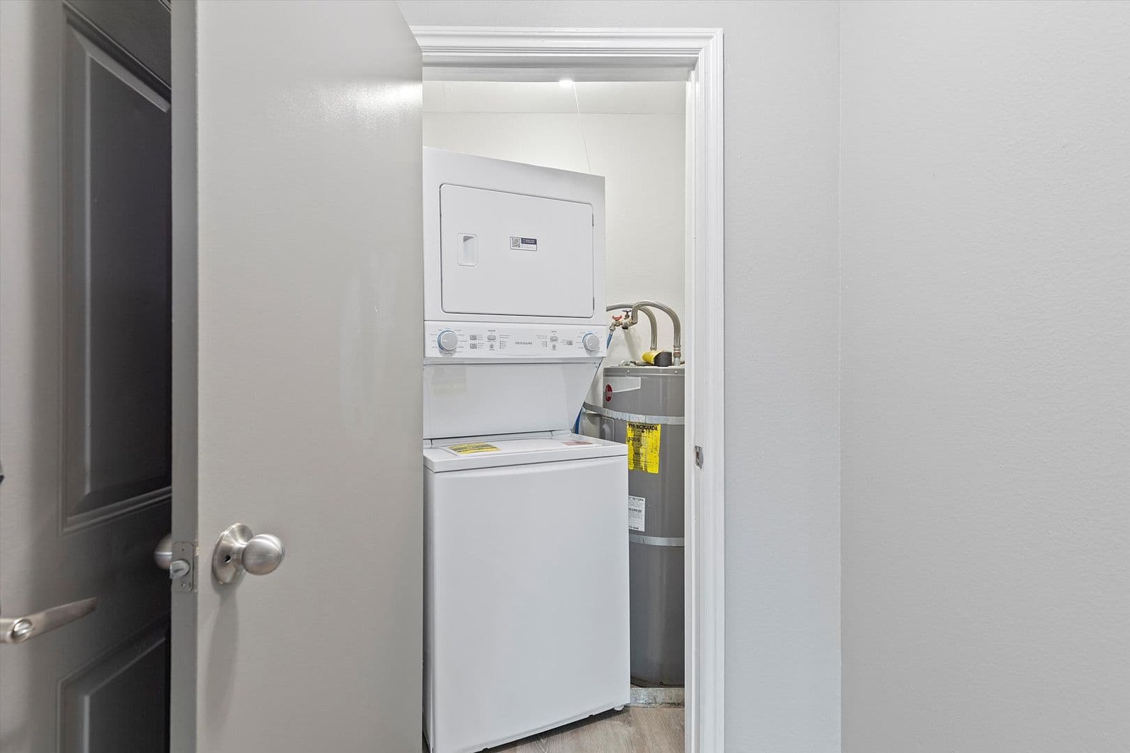Portland Apartment: 13801-13865 SE Stark