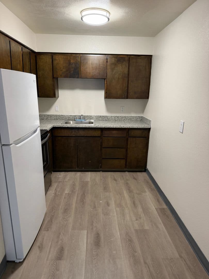 Portland Apartment: 16300 & 16400 E. Burnside St.